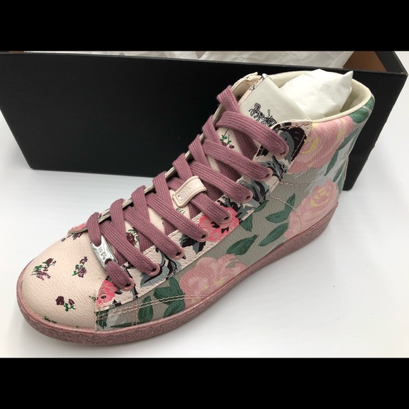 c204 high top sneaker